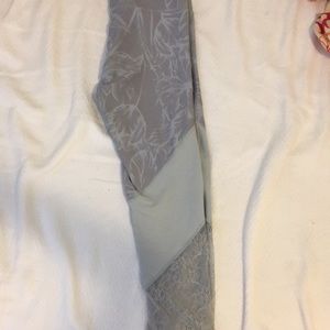 Lavender Fabletics leggings